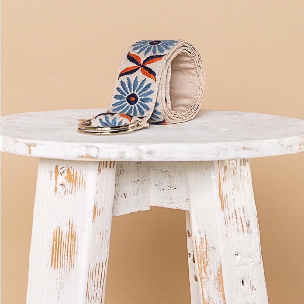 Bohemian Embroidered Daisy Flower 0 Ring Belt - Picture 1 of 7